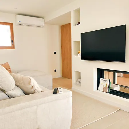 Villa Esperanca Porches